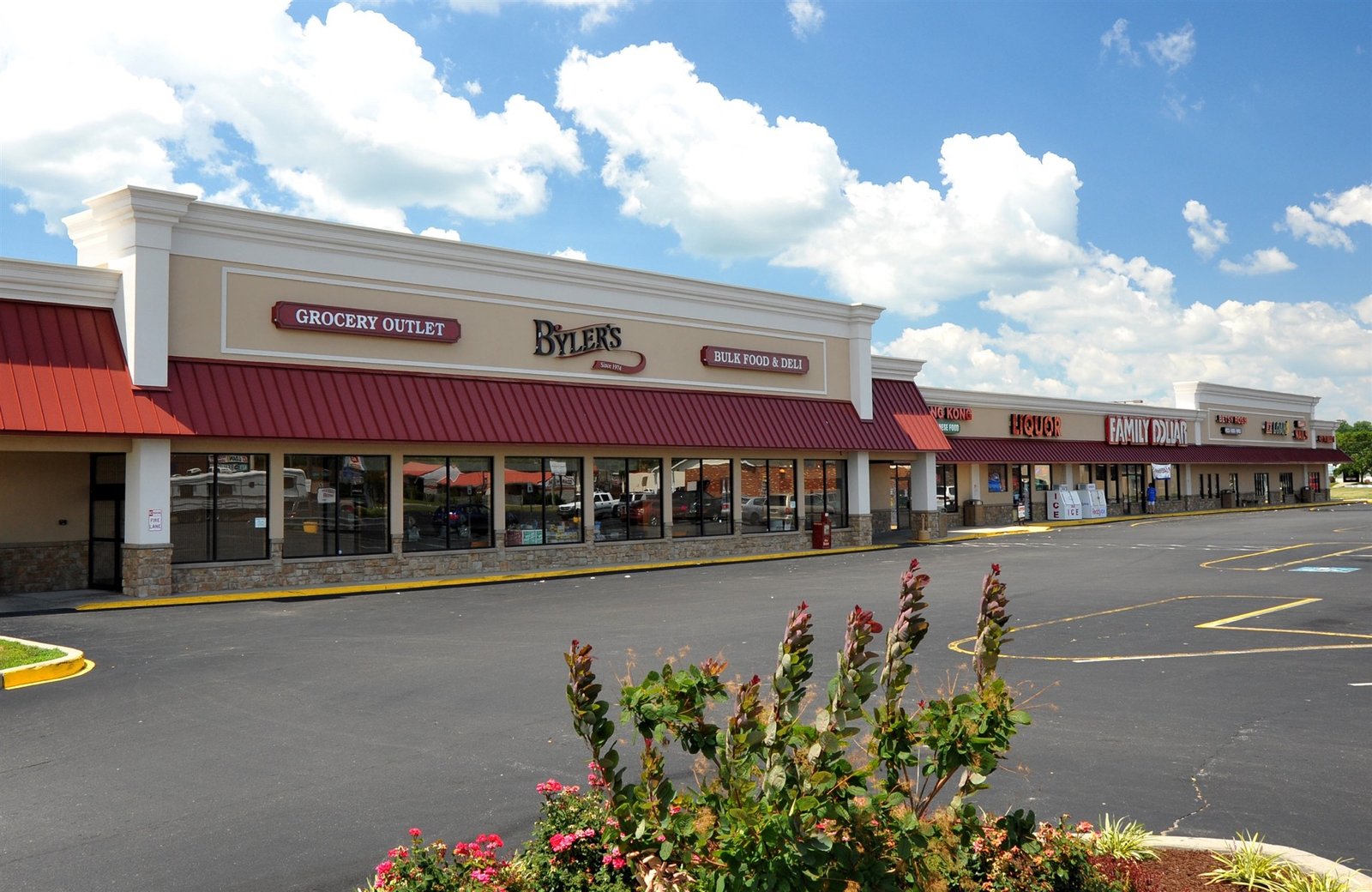 Liberty Plaza — Liberty Plaza Harrington, DE