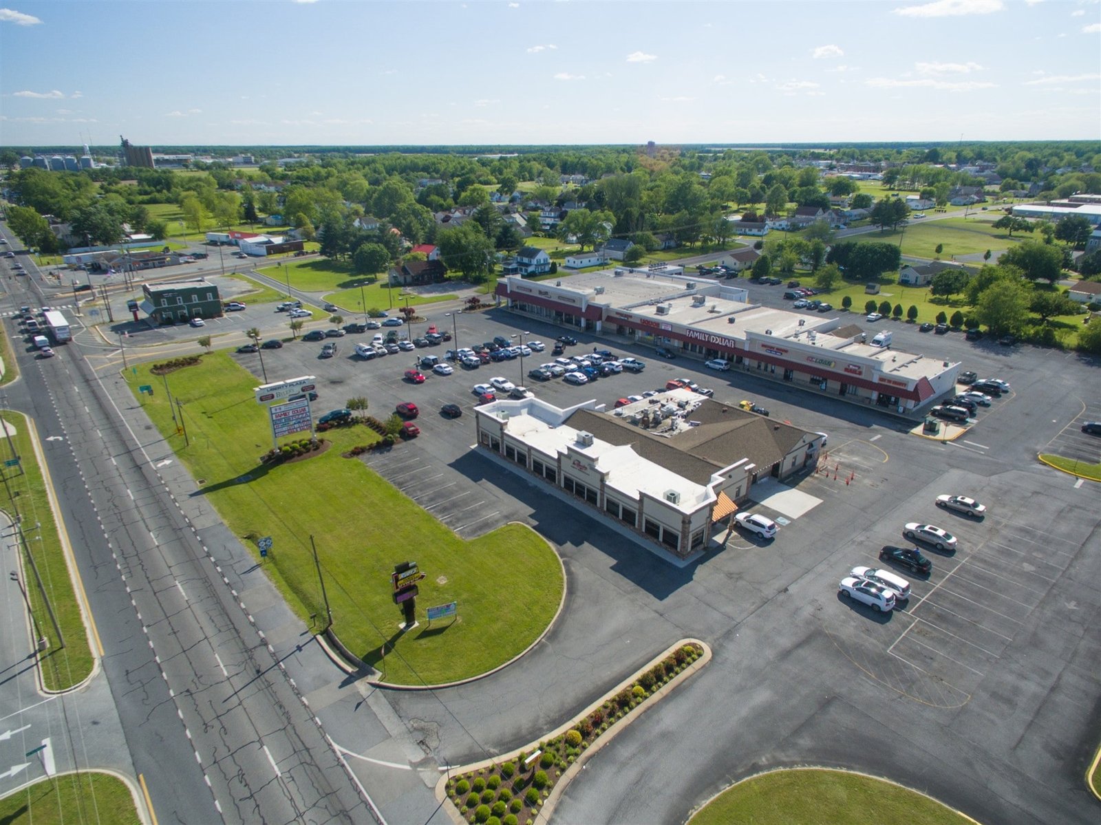 Liberty Plaza — Liberty Plaza Harrington, DE